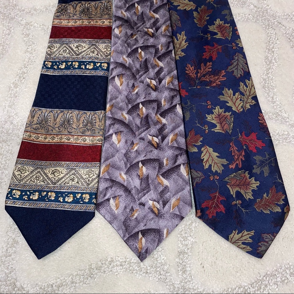 3 Van Heusen ties